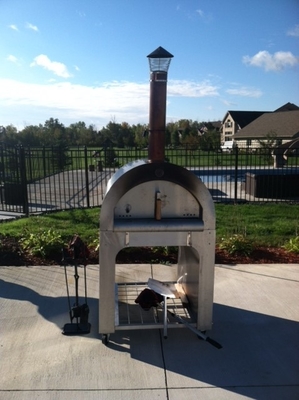 4 de Pizza Oven Outdoor 900mm van het wielenroestvrije staal Hout In brand gestoken Pizzaoven