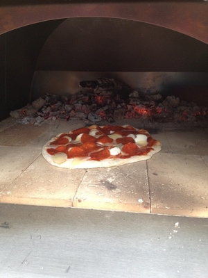 4 de Pizza Oven Outdoor 900mm van het wielenroestvrije staal Hout In brand gestoken Pizzaoven